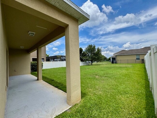 Photo - WYNDHAM LAKES ESTATES 4/2.5 HOME FOR RENT - LAKE VIEW!