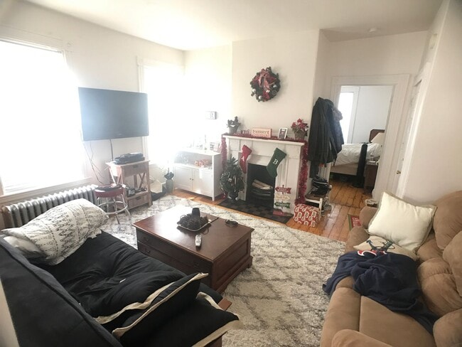 Building Photo - Allston 1bed / 1bath near BU available September 2026 $2400