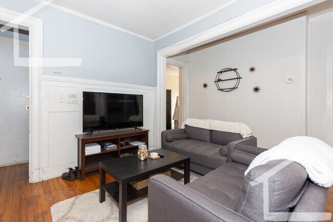 Photo - Amazing 3 bed 1 bed in Fenway... NICELY PRICED... SEPT 1st Move in