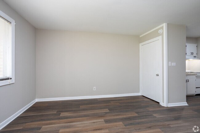 Photo - 206 S Elm St Unit N