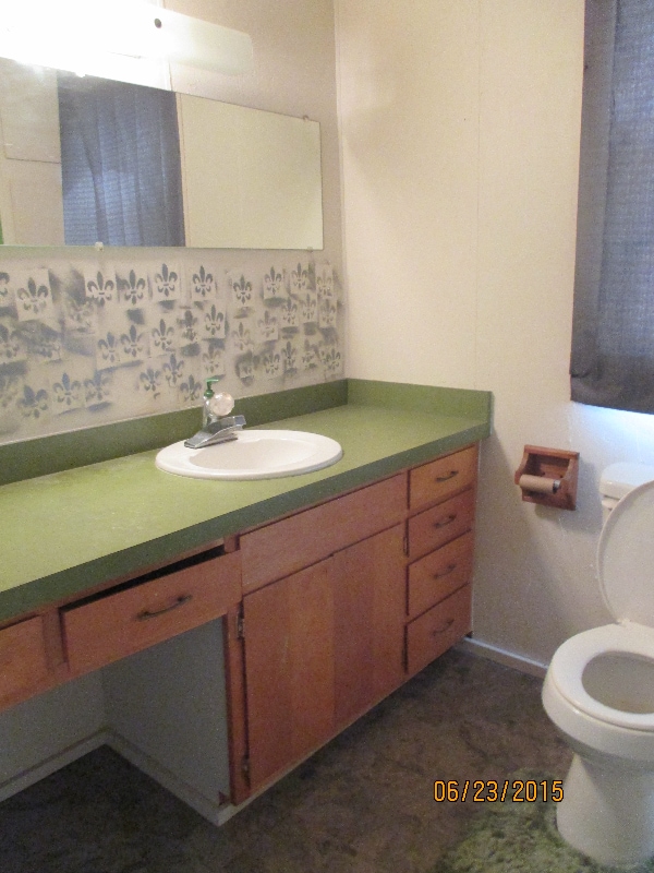 Photo - 102 4th St W