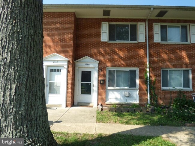 Photo - 1204 Westview Terrace