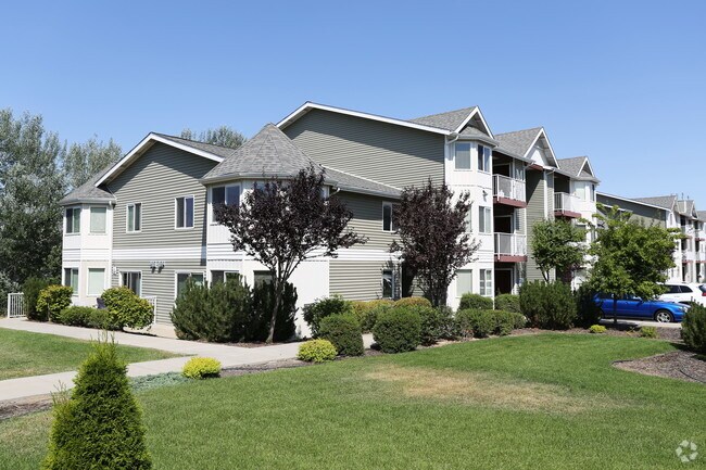 Churchill Downs Apartments For Rent in Pullman, WA