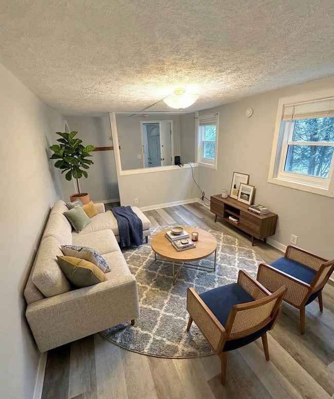 Building Photo - 1027 Cochran Mill Rd