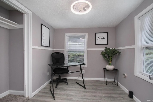 Photo - 1911 Clyde St