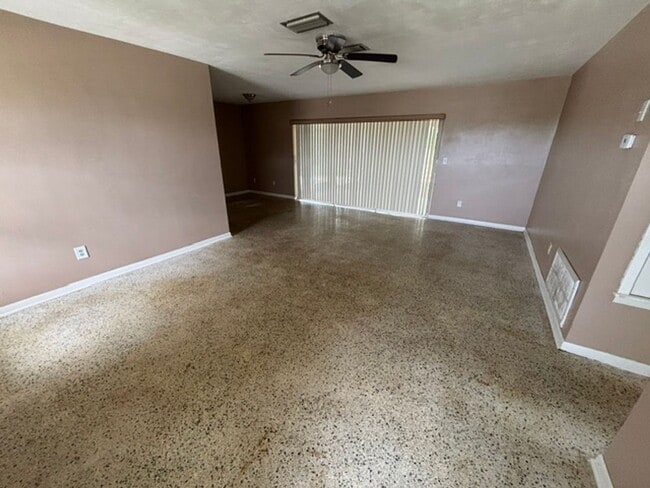 Photo - 1080 Edgehill Ave
