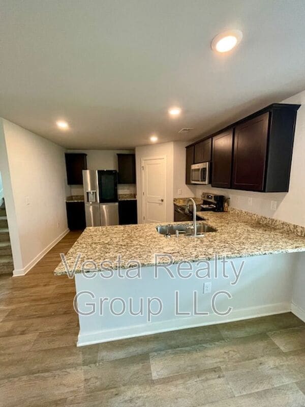 Photo - 909 Teabiscuit Wy