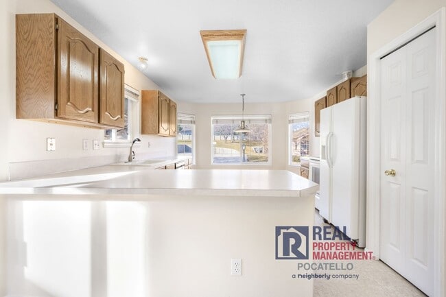 Photo - 4 bedroom 3 bathroom - 2 car garage -This is a must see home!