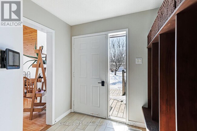 Photo - 129 Edward St