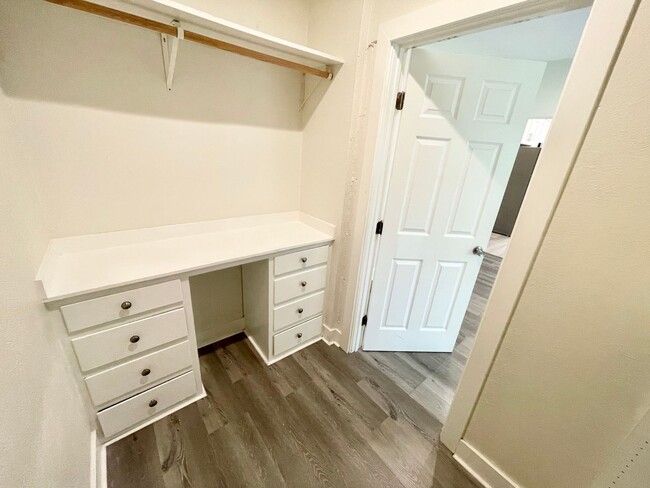 Photo - ***1 Bed 1 Bath apartment in the most desirable part of Pasadena*** Unidad #86-2 N Catalina