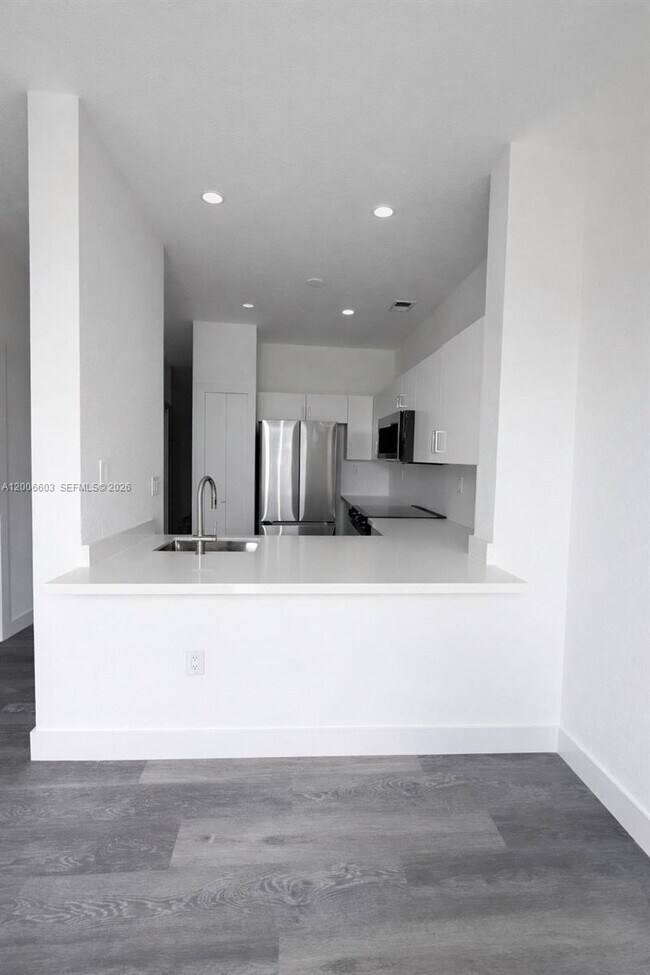 Photo - 17820 NW 73rd Ave Unit 101-1