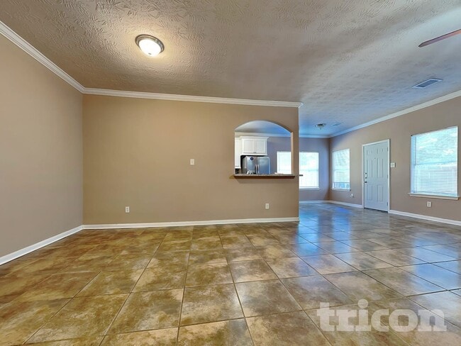 Photo - 25303 Laurel Green St