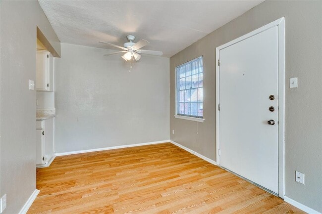 Photo - 307 E 31st St Unit 205