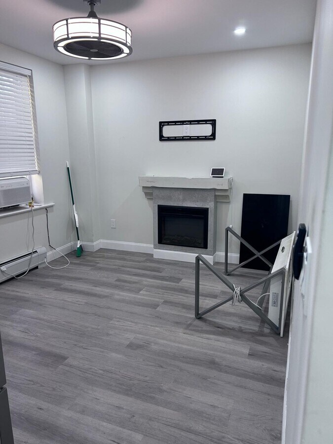 Photo - 6109 Monroe Plz Unit 1