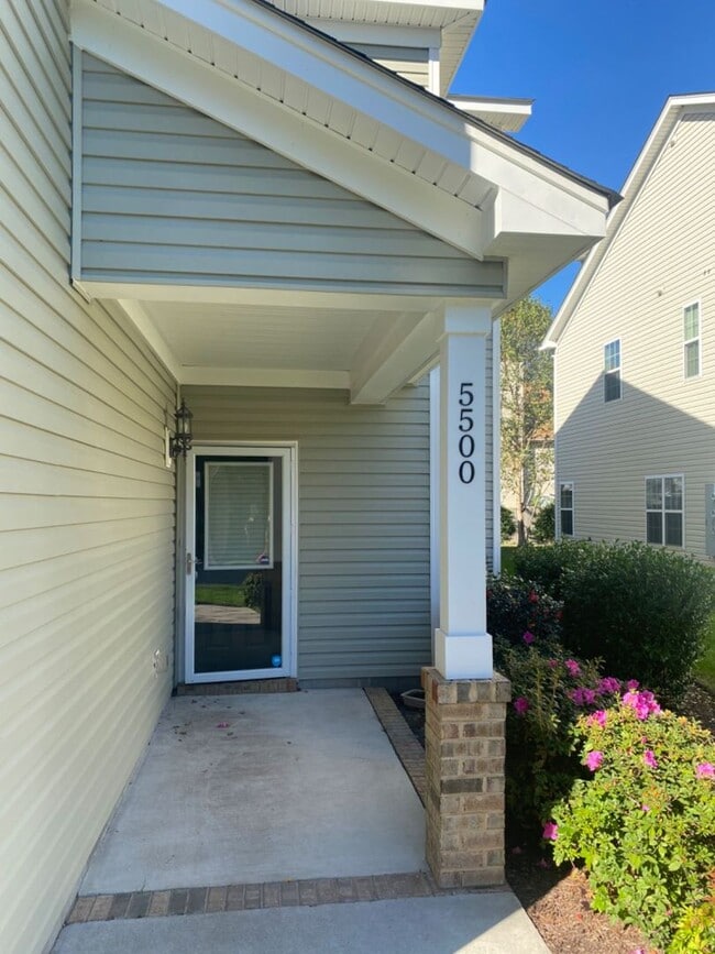 Building Photo - 5500 Muth Ct