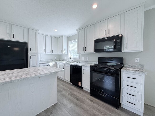 Photo - 29649 Cambridge Ct