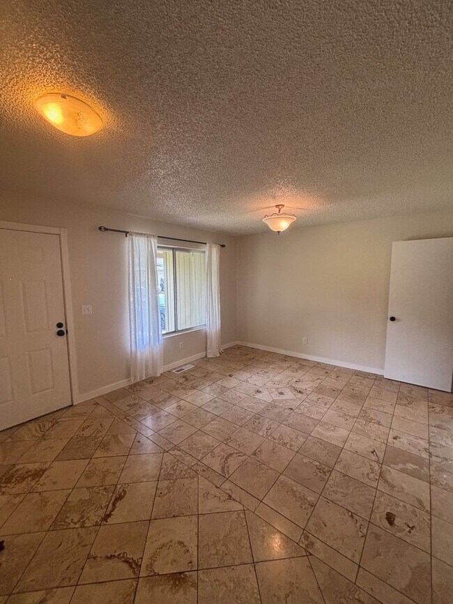 Photo - 3 bedroom 2 bathroom Single Family Home with A/C in Santa Rosa's Larkfield Area