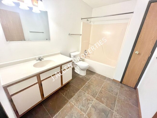 Photo - 906 Riverfront Rd Unit 27