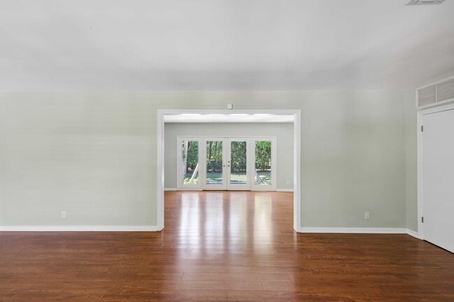 Photo - 246 Merrain Rd