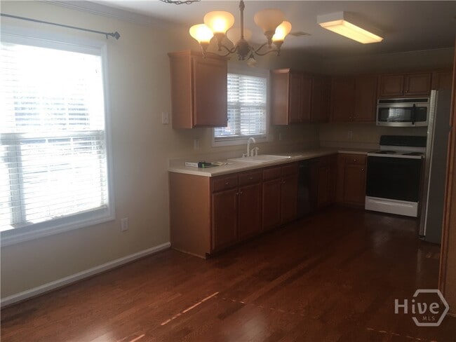 Photo - 350 Brickleberry Ridge