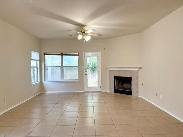 Photo - 908 N Creek Blvd