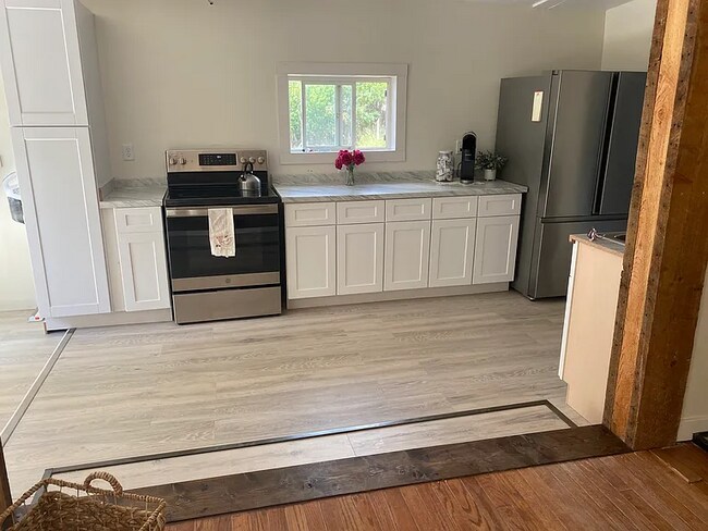 Photo - Charming 3-Bedroom Home in the Heart of Th...