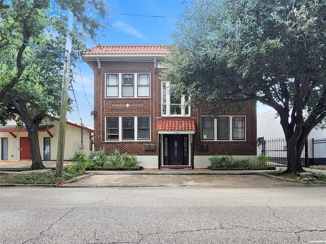 Building Photo - 3408 Crawford St Unit 3 Rental