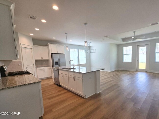 Photo - 427 Foxtail Wy