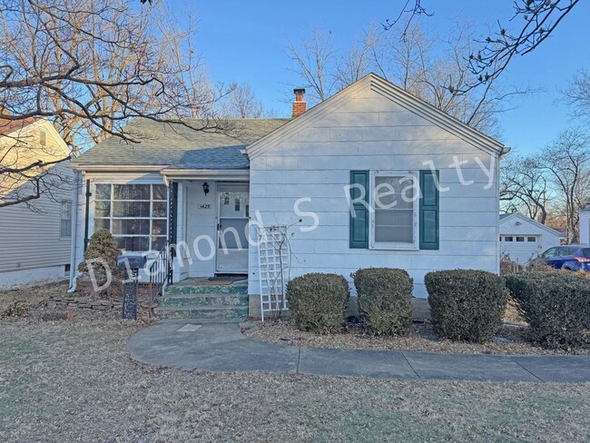 Cute and Clean 2 Bedroom Home Close to Mercy! - Cute and Clean 2 Bedroom Home Close to Mercy!