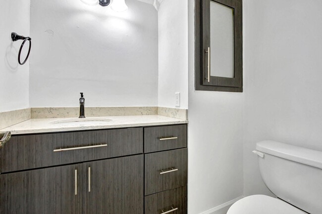 Photo - 9400 N Hollybrook Lake Dr Unit 105