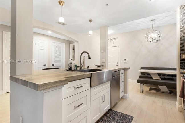 Photo - 533 NE 3rd Ave Unit 229