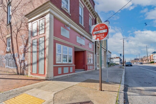 Photo - 1601 W Cary St Unit 1