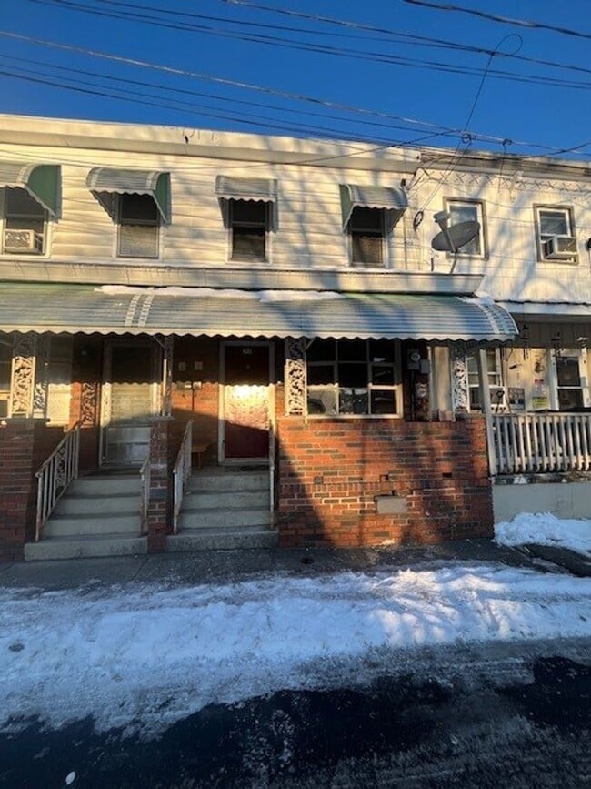 Building Photo - 20 Wiggan St Unit 20 Wiggan Street