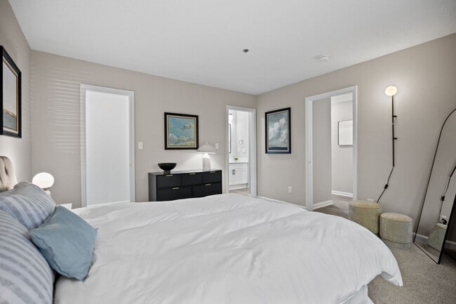 Northlake Apartments