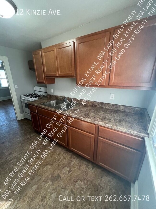 Photo - 3812 Kinzie Ave