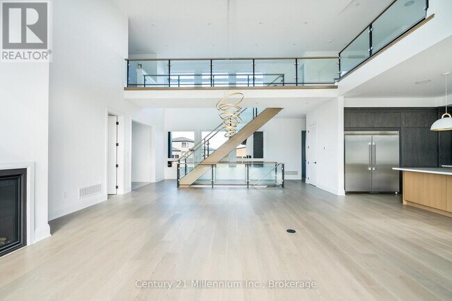 Photo - 176 W Ridge Dr