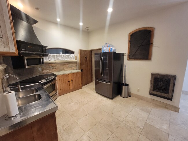32 E Utah Ave Unit 205