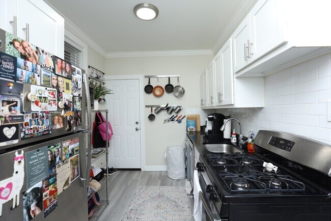 Photo - 648 W Roscoe St Unidad S3