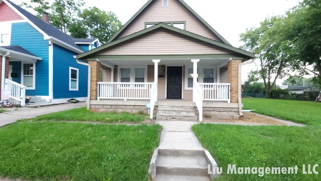 Building Photo - 1029 N Holmes Ave