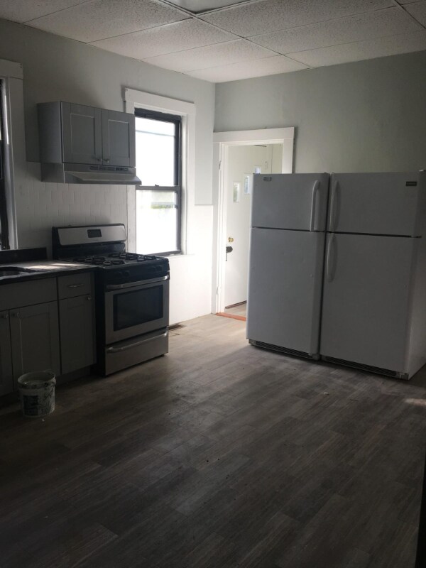 Photo - 10 Saunders St