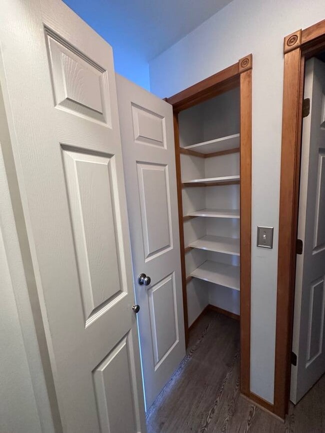 Photo - 248 NW Riverside Blvd Unit Lease Length Negotiable