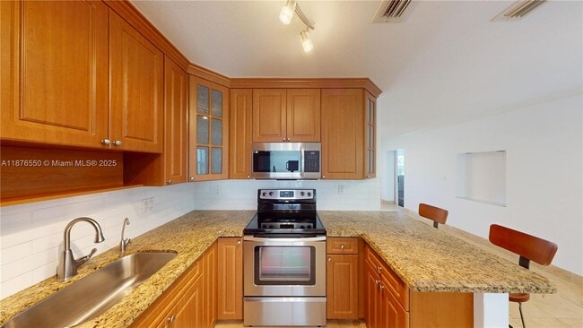 Photo - 7 Montilla Ave