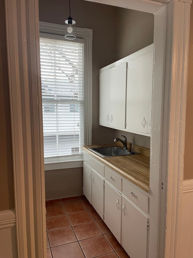 Photo - 313 1/2 20th St