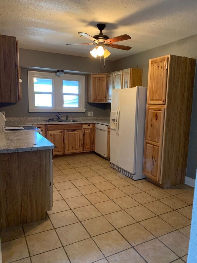 Photo - 3 Bedroom home with a bonus room