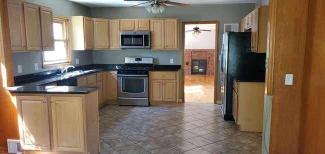 Photo - 2923 Arthur St NE