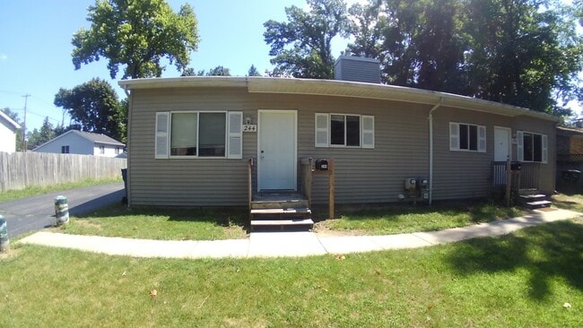 Building Photo - 244 Spartan Ave Rental