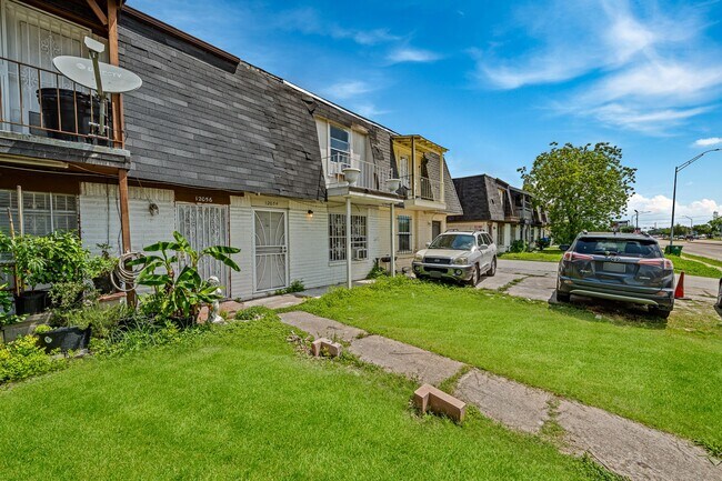 Photo - 12054 Beechnut St
