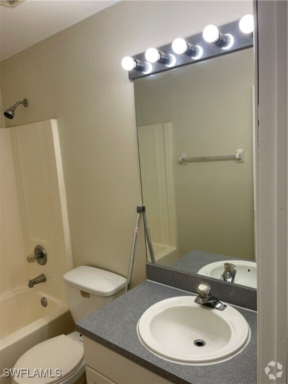 Building Photo - 1412 SW 19th Pl Rental