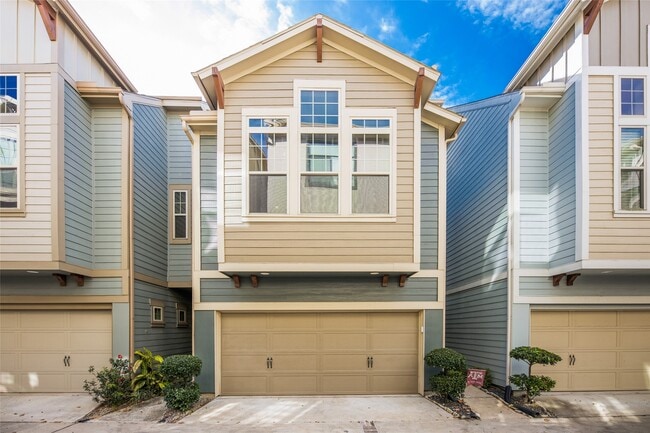 Building Photo - 769 Waverly St