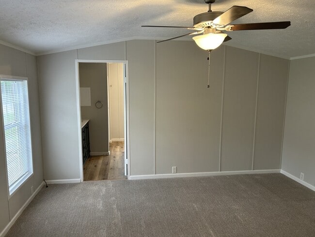 Photo - 155 Como Ave